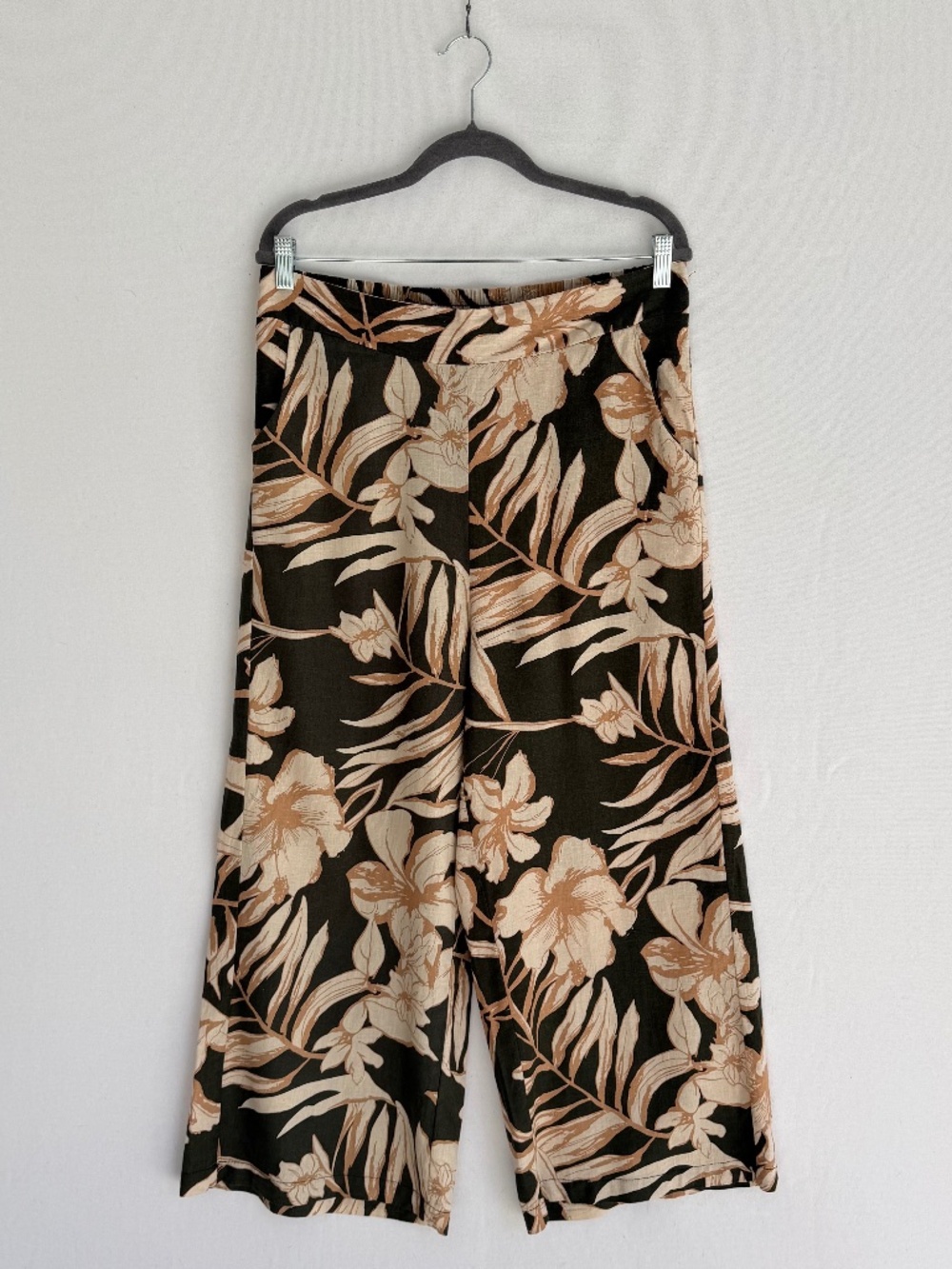 RACHEL ZOE Women’s Medium Linen Blend Dark Green & Cream Tropical Print Pants